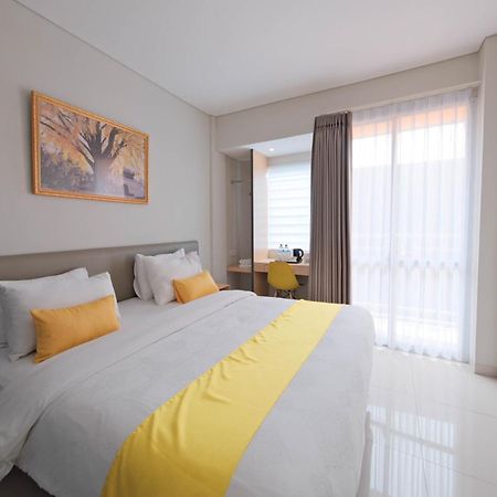S101 Hotels Semarang Dış mekan fotoğraf